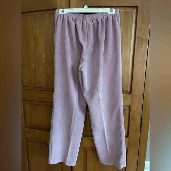 Alfred Dunner Women’s Dusty Rose  Corduroy Pull on Pants Size 8P - Picture 2 of 7